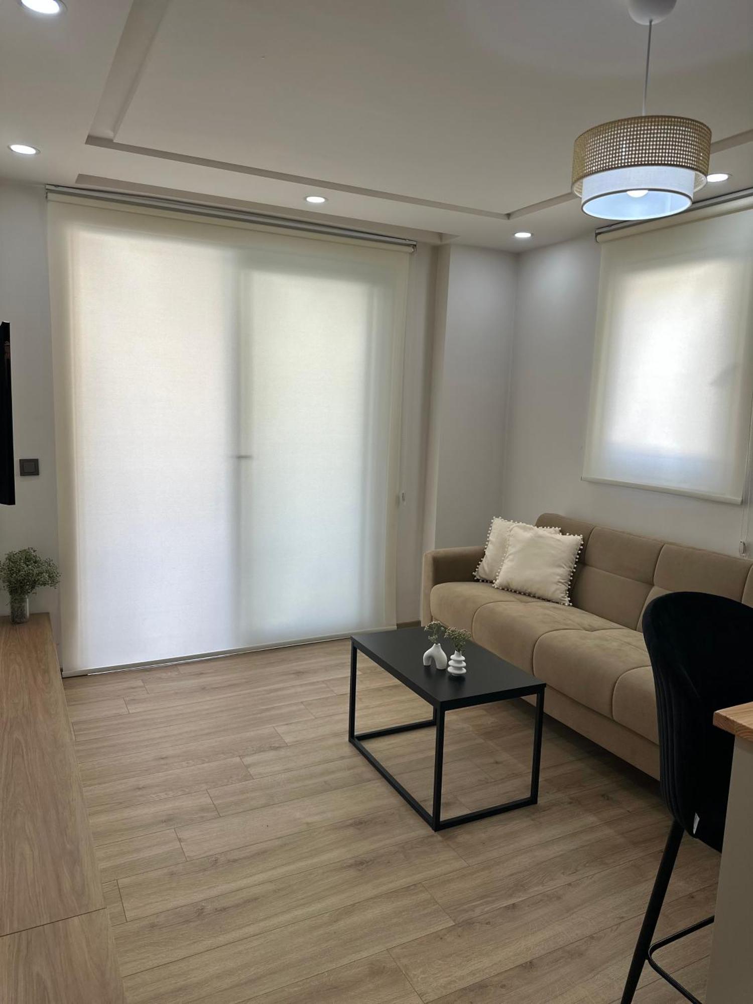 Oregano Suites Side Bagian luar foto